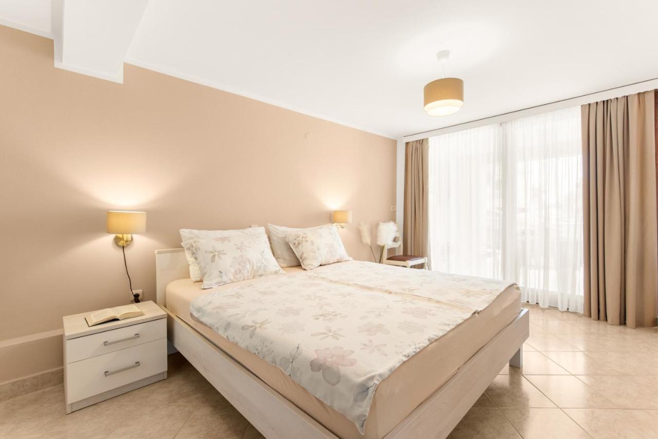 Apartments Villa Ana Porec Exterior photo